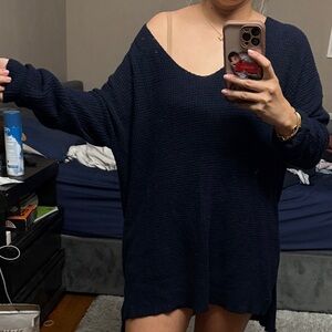 Free people Navy Blue v neck Oversized Sweater/top sz XS/S